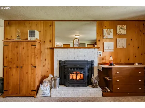 220 View Lane Lebanon OR 97355