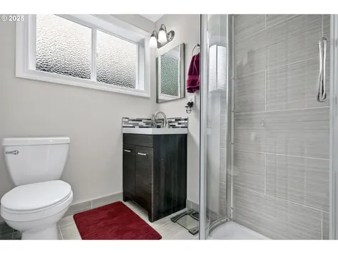 515 NE 198th Avenue Portland OR 97230