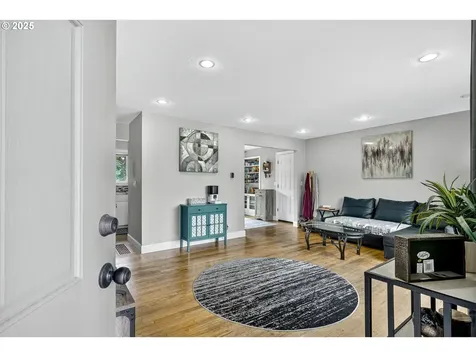 515 NE 198th Avenue Portland OR 97230