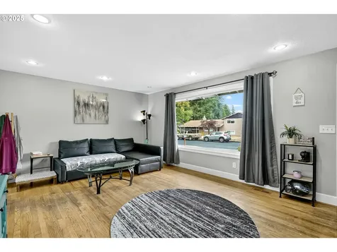 515 NE 198th Avenue Portland OR 97230