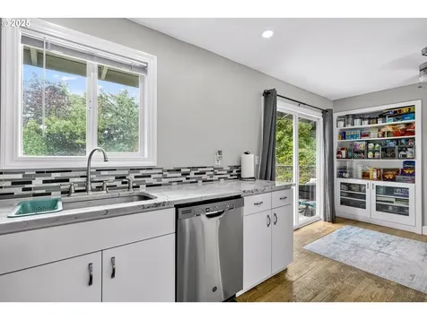 515 NE 198th Avenue Portland OR 97230
