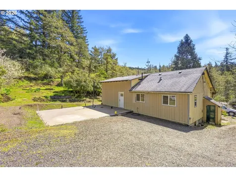 38775 Golden Valley Drive Lebanon OR 97355