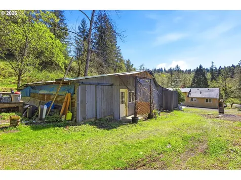 38775 Golden Valley Drive Lebanon OR 97355