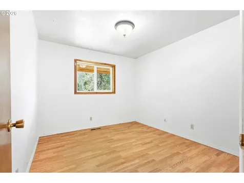 38775 Golden Valley Drive Lebanon OR 97355
