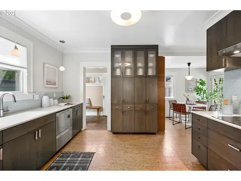 3434 NE Peerless Place Portland OR 97232