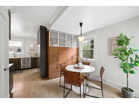 3434 NE Peerless Place Portland OR 97232
