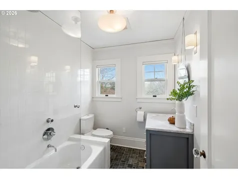 3434 NE Peerless Place Portland OR 97232