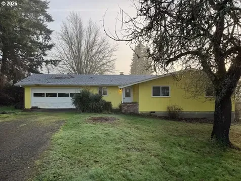 560 St John Street Sutherlin OR 97479