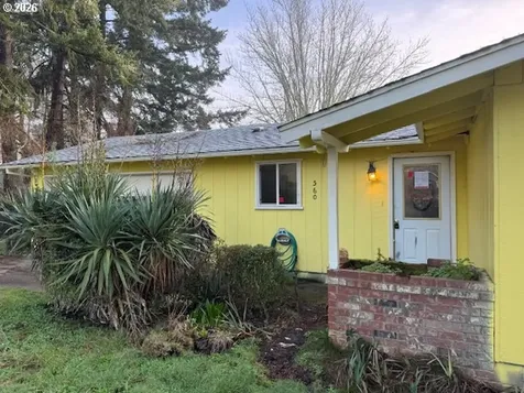 560 St John Street Sutherlin OR 97479