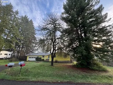 560 St John Street Sutherlin OR 97479