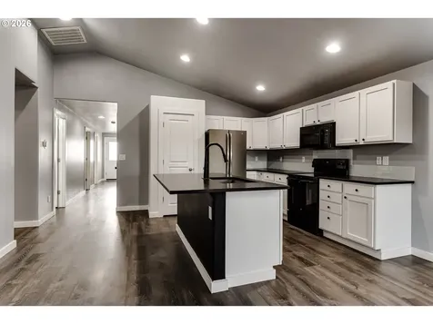 5854 Avalon Street Eugene OR 97402