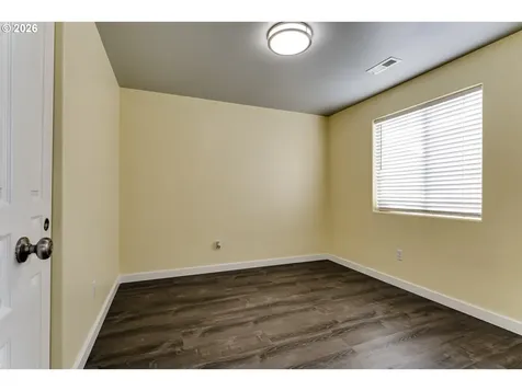 5854 Avalon Street Eugene OR 97402