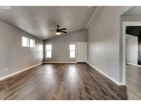 5854 Avalon Street Eugene OR 97402