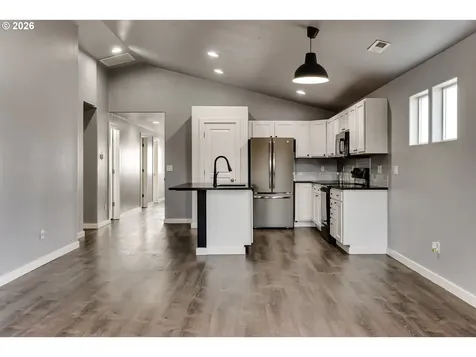 5854 Avalon Street Eugene OR 97402