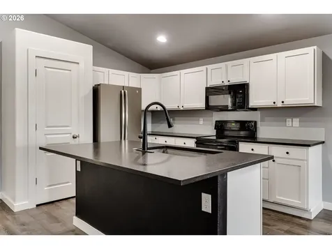 5854 Avalon Street Eugene OR 97402