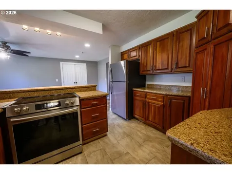 1830 Yolanda Avenue Springfield OR 97477