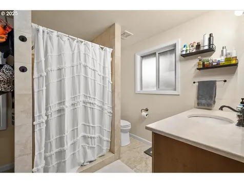 519 NW 117th Street Vancouver WA 98685