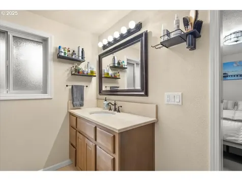519 NW 117th Street Vancouver WA 98685