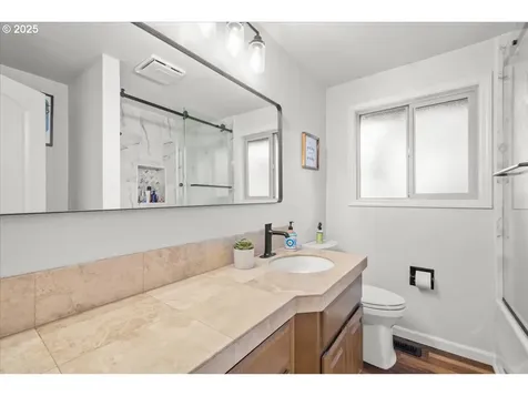 519 NW 117th Street Vancouver WA 98685