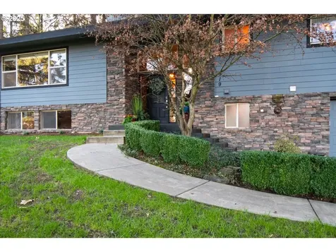 519 NW 117th Street Vancouver WA 98685