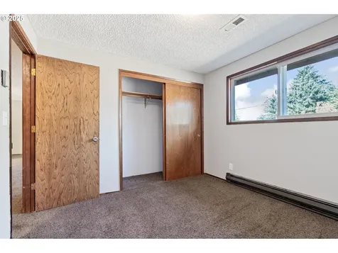 932 NW Garibaldi Street Hillsboro OR 97124