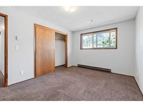 932 NW Garibaldi Street Hillsboro OR 97124