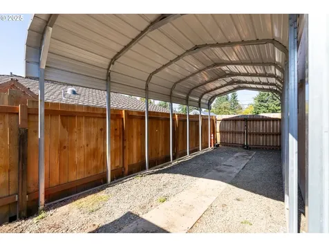 932 NW Garibaldi Street Hillsboro OR 97124