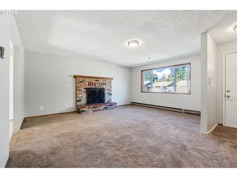 932 NW Garibaldi Street Hillsboro OR 97124