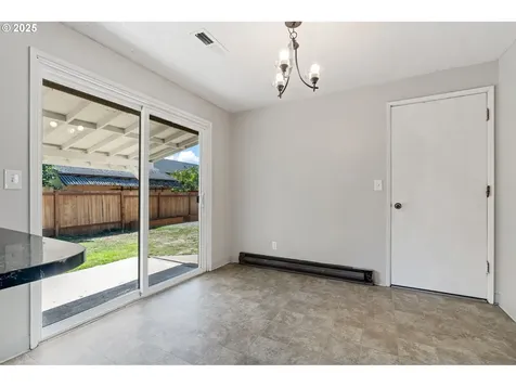 932 NW Garibaldi Street Hillsboro OR 97124
