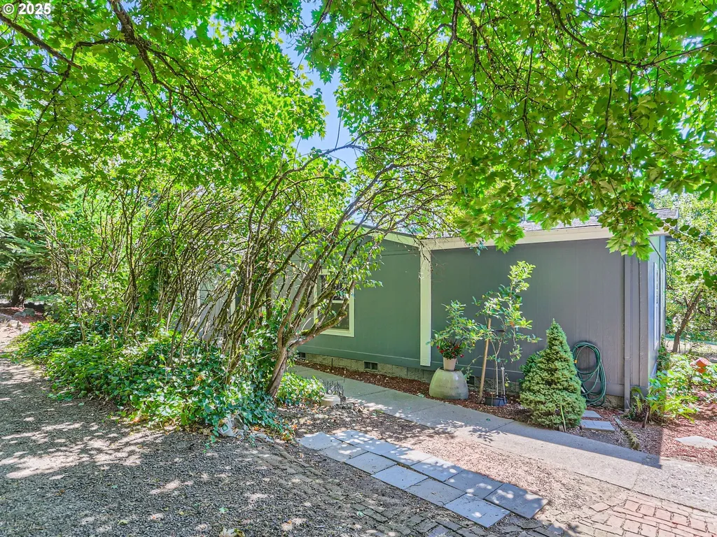 2681 Willamette Falls Drive West Linn OR 97068