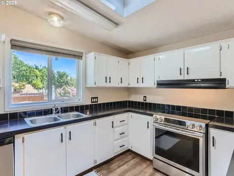 2681 Willamette Falls Drive West Linn OR 97068