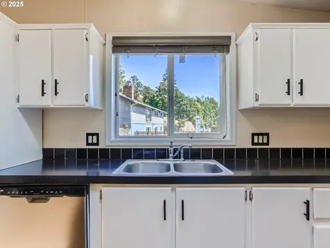 2681 Willamette Falls Drive West Linn OR 97068