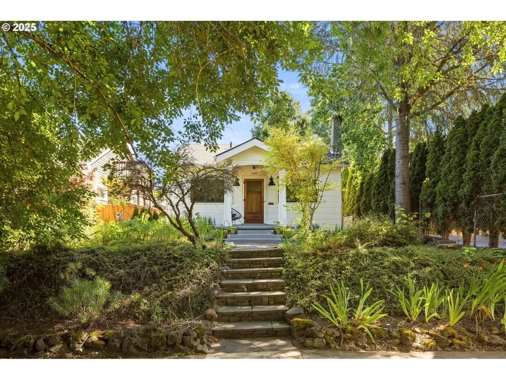 2428 SE Ladd Avenue Portland OR 97214