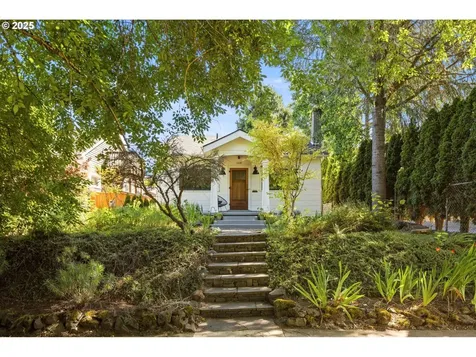2428 SE Ladd Avenue Portland OR 97214