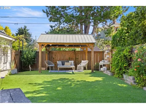 2428 SE Ladd Avenue Portland OR 97214