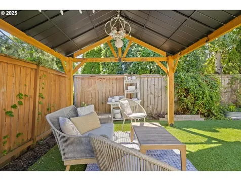 2428 SE Ladd Avenue Portland OR 97214