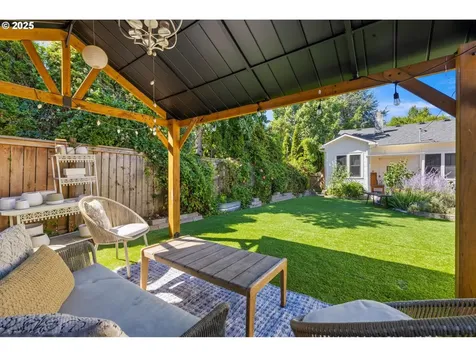 2428 SE Ladd Avenue Portland OR 97214