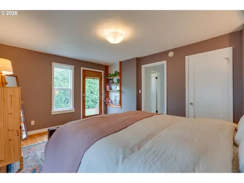 4405 SE Windsor Court Portland OR 97206