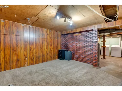 4405 SE Windsor Court Portland OR 97206
