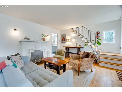 4405 SE Windsor Court Portland OR 97206