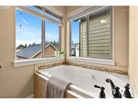 865 SW 90th Avenue Portland OR 97225