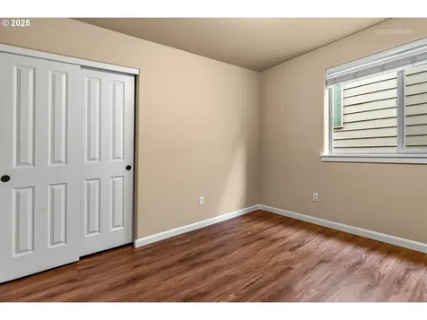 865 SW 90th Avenue Portland OR 97225