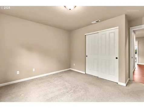 865 SW 90th Avenue Portland OR 97225