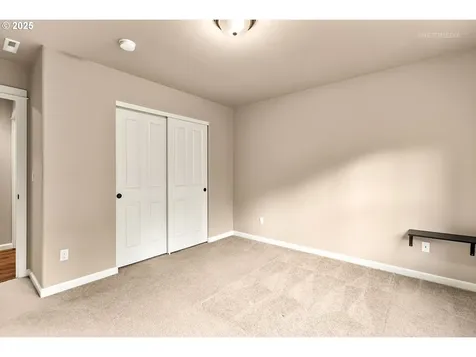 865 SW 90th Avenue Portland OR 97225