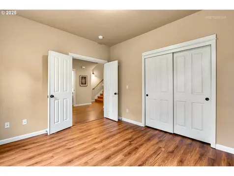 865 SW 90th Avenue Portland OR 97225