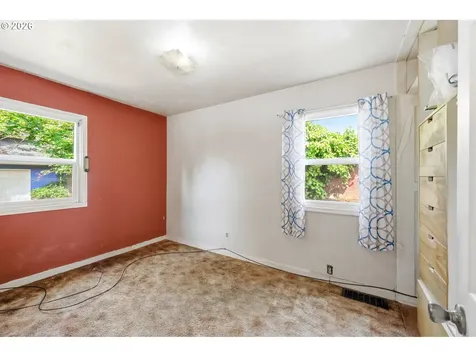 7131 NE Roselawn Street Portland OR 97218