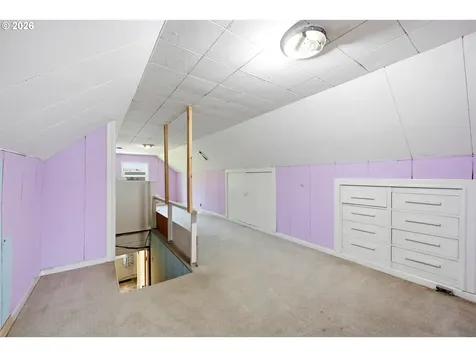 7131 NE Roselawn Street Portland OR 97218