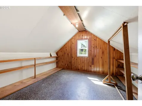 7131 NE Roselawn Street Portland OR 97218