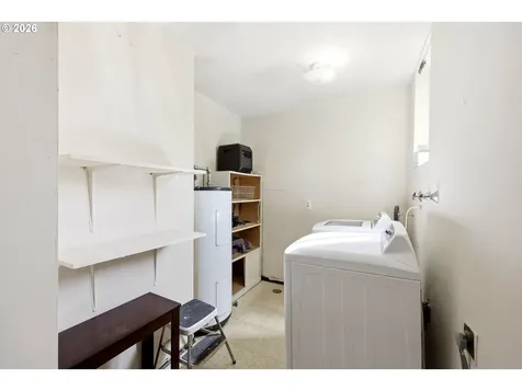 7131 NE Roselawn Street Portland OR 97218