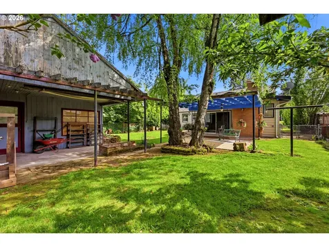 7131 NE Roselawn Street Portland OR 97218